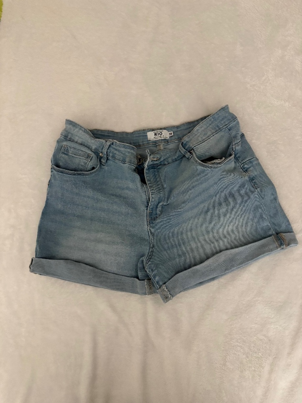 Women’s Refuge RIO blue denim shorts. Mid rise, push up.